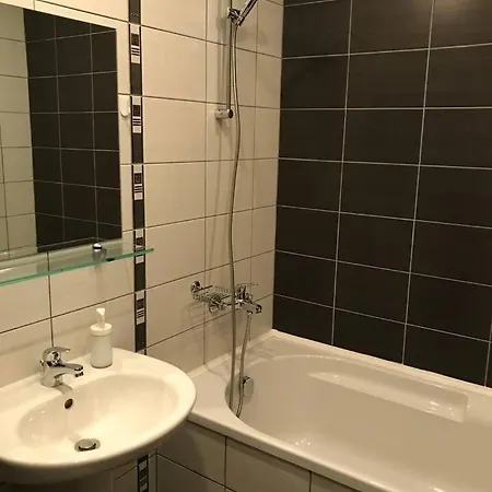 Cosy And Spacious C30 In Апартамент